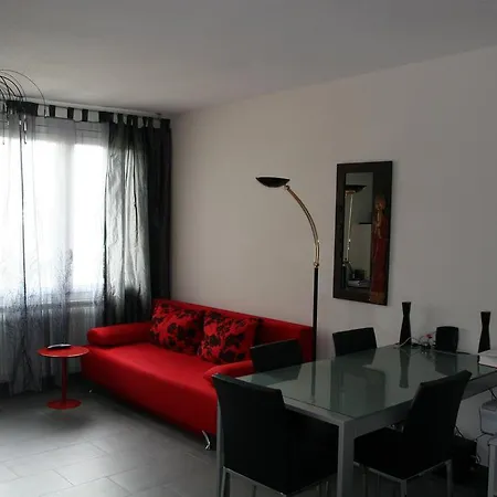 Apartment Studio Pre-fleuri *